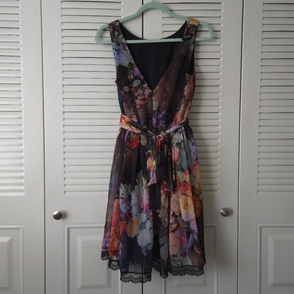 BETSEY JOHNSON Multicolor Floral Dress with belt  Size 6  #032 - Picture 3 of 9